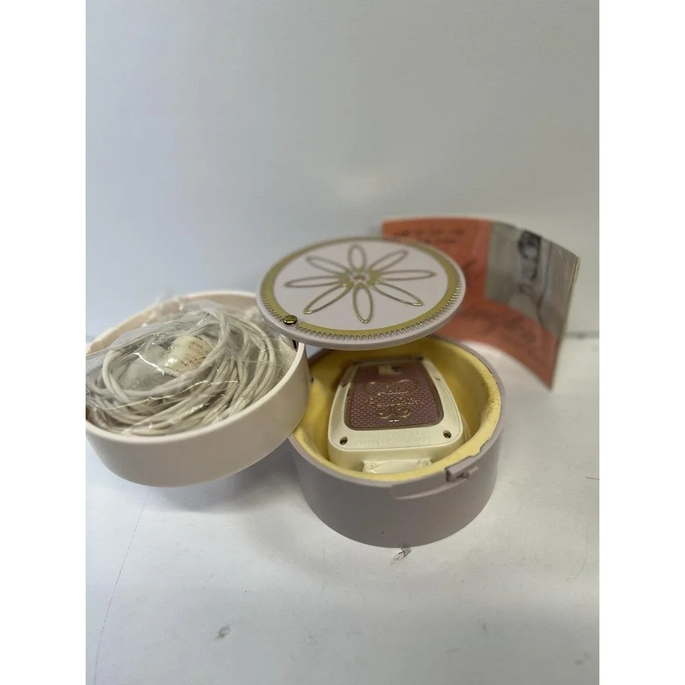 Vintage NOS Lady Remington Electric Shaver Complete With Case & Cord Orchid 261